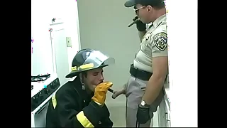 Gay fireman sucks cock of flatfoot throe he returns the favor